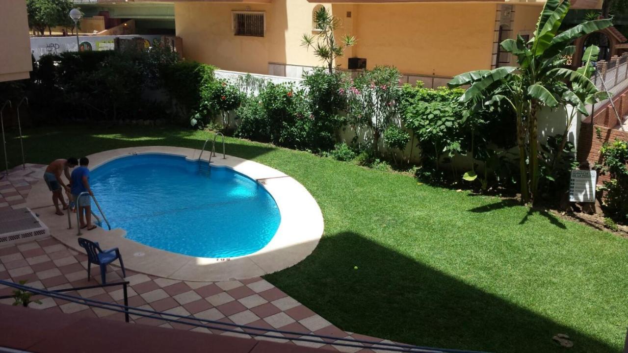 Beautiful Apartment In Third Line Beach Boliches 푸엔히롤라 외부 사진