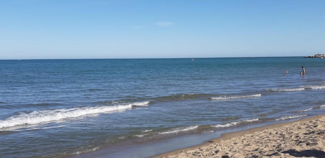 Beautiful Apartment In Third Line Beach Boliches 푸엔히롤라 외부 사진