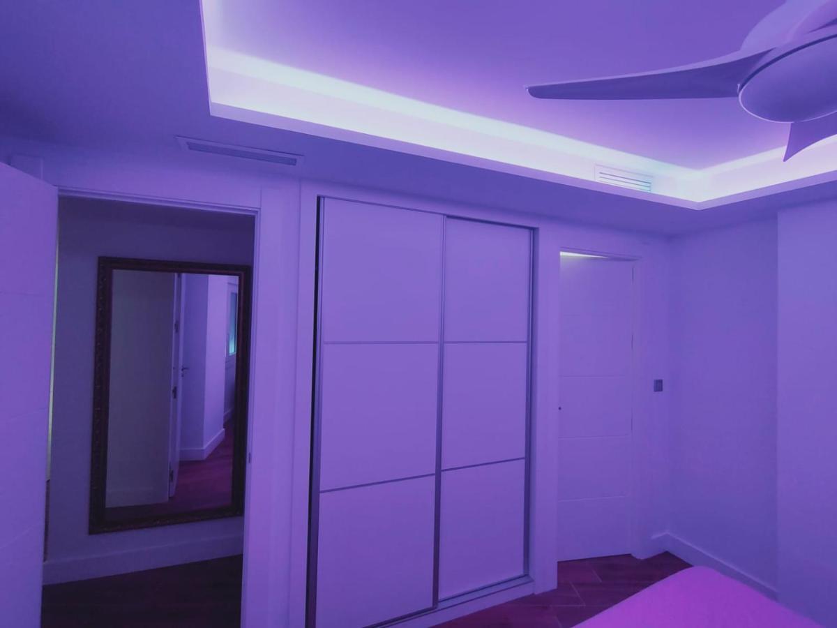 Beautiful Apartment In Third Line Beach Boliches 푸엔히롤라 외부 사진